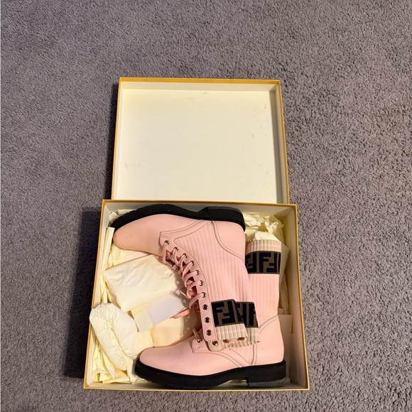 Real Fendi shoes from Neiman Marcus orig price $995 - Picture 7 of 16